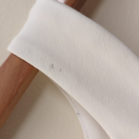 NWT Bebe White Cropped Halter Top - Picture 13 of 13